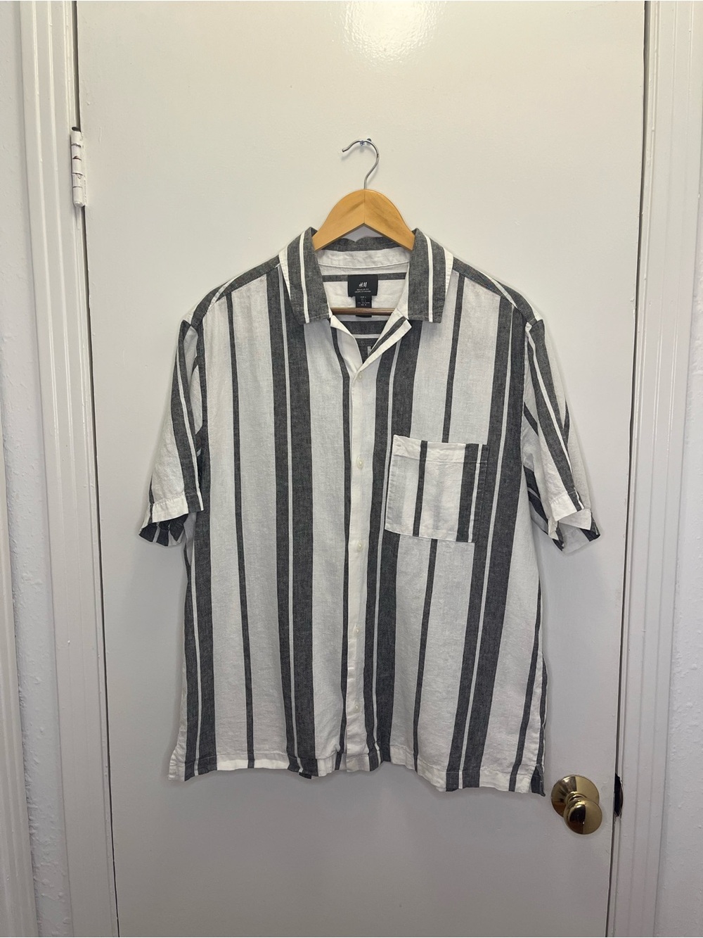 H&M Casual Gray & White Vertical Stripe Short Sleeve Lenin Blend Shirt
